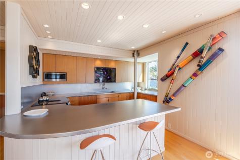 2017 Fairview Avenue E Seattle WA 98102