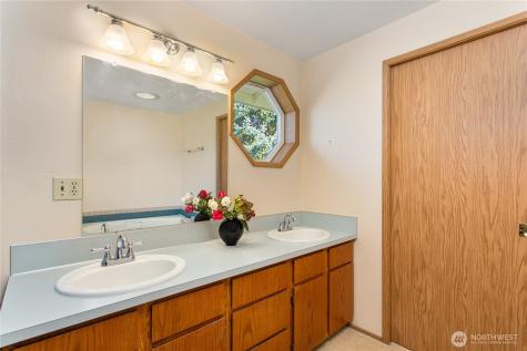 2113 NE 152nd Street Vancouver WA 98686