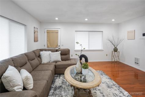 7660 S 126th Street Seattle WA 98178