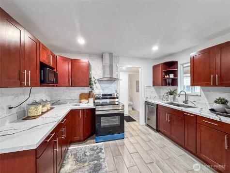 7660 S 126th Street Seattle WA 98178