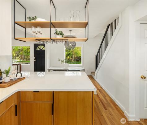 8205 18th Avenue NE Seattle WA 98115