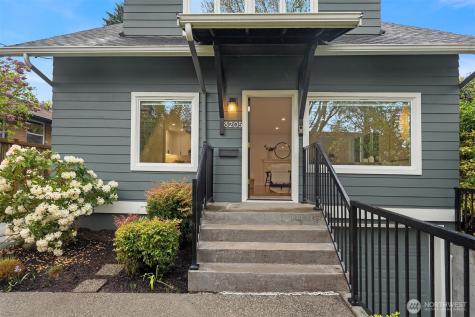 8205 18th Avenue NE Seattle WA 98115
