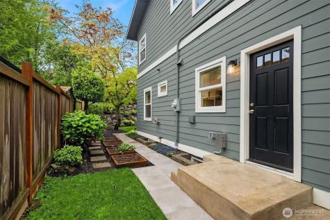 8205 18th Avenue NE Seattle WA 98115