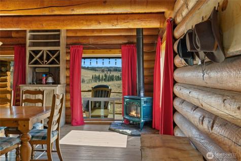 26200 N Wenas Road Ellensburg WA 98942