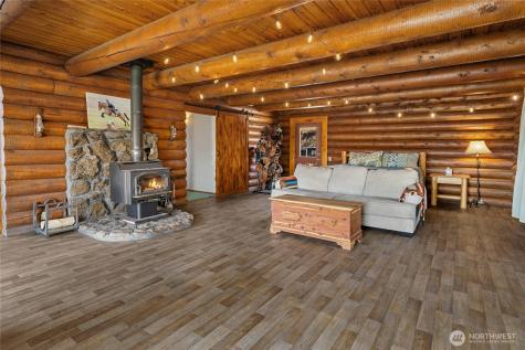 26200 N Wenas Road Ellensburg WA 98942