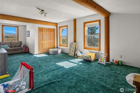 26200 N Wenas Road Ellensburg WA 98942