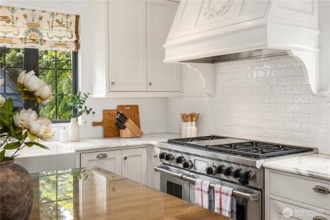 1105 Shenandoah Drive E Seattle WA 98112