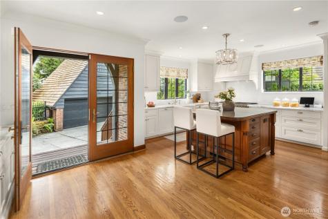 1105 Shenandoah Drive E Seattle WA 98112