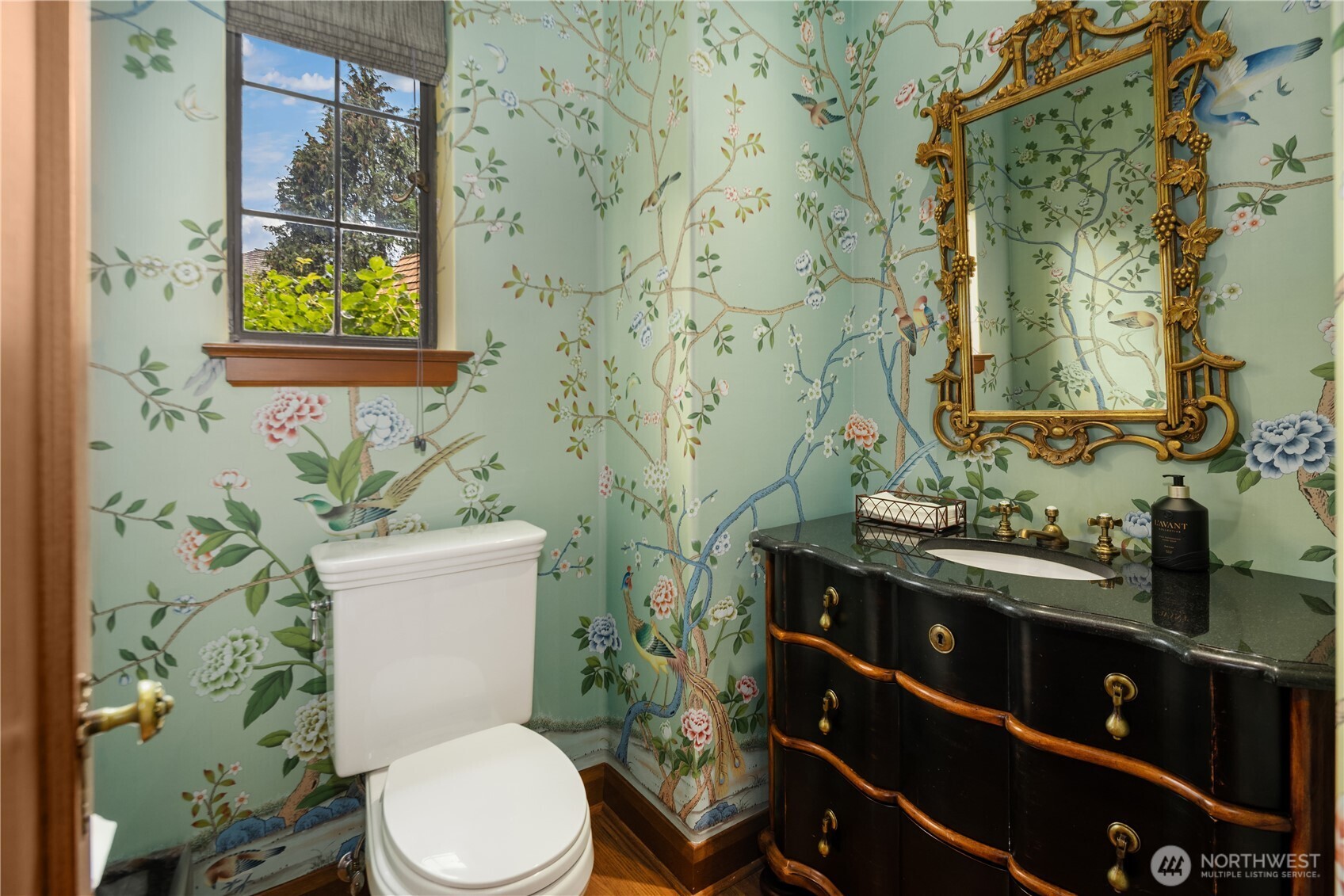 1105 Shenandoah Drive E Seattle WA 98112