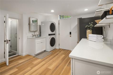 1105 Shenandoah Drive E Seattle WA 98112