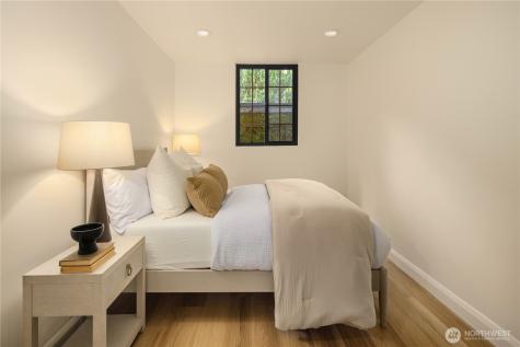 1105 Shenandoah Drive E Seattle WA 98112