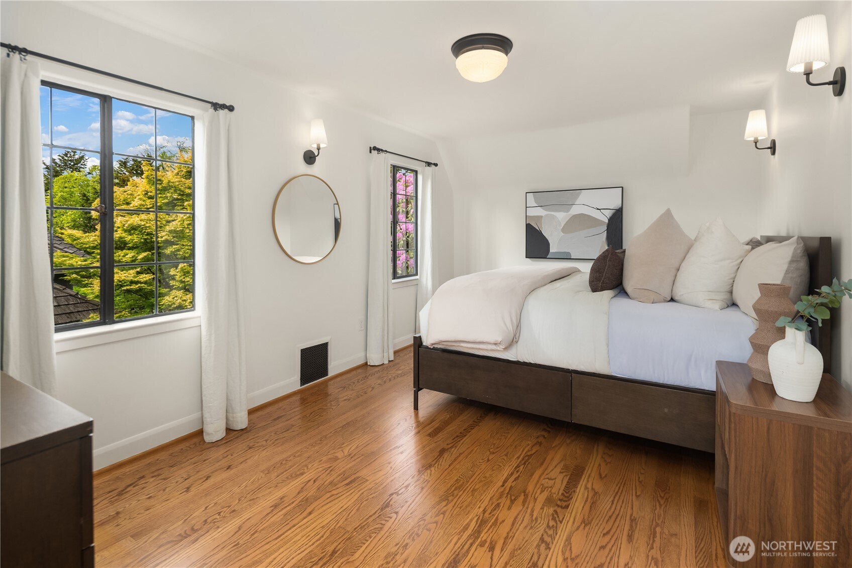 1105 Shenandoah Drive E Seattle WA 98112