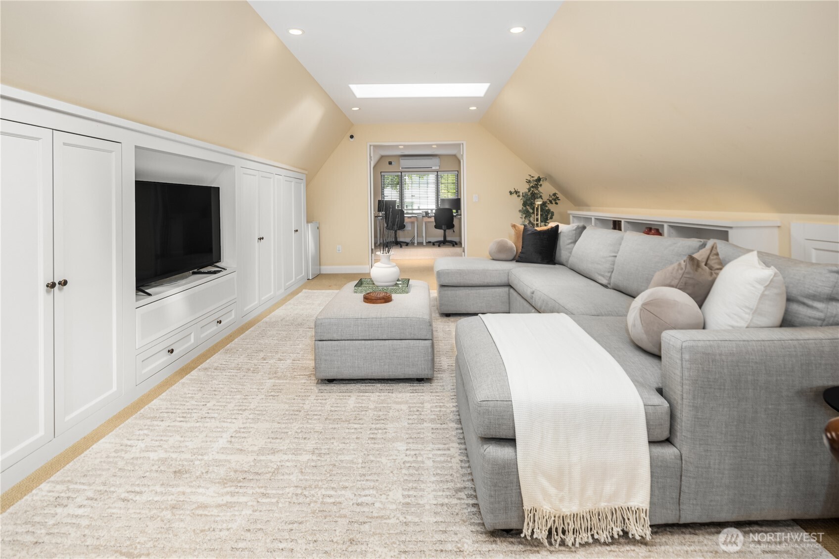 1105 Shenandoah Drive E Seattle WA 98112