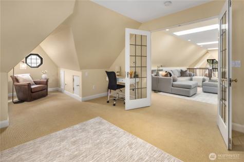 1105 Shenandoah Drive E Seattle WA 98112