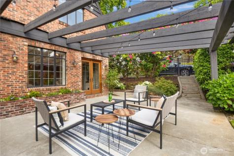 1105 Shenandoah Drive E Seattle WA 98112