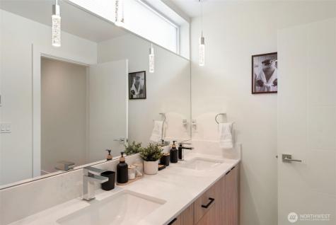3406 15th Avenue W Seattle WA 98119