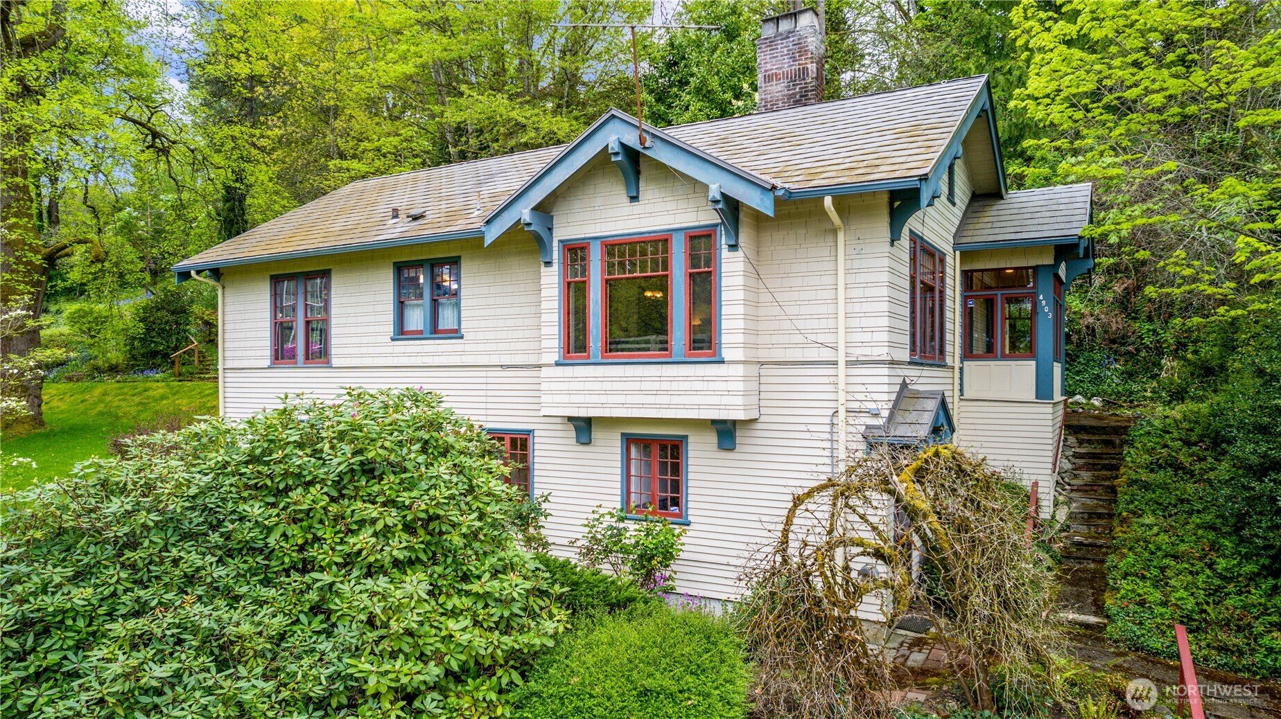 4903 S 31st Avenue Seattle WA 98108