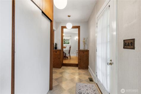 4903 S 31st Avenue Seattle WA 98108