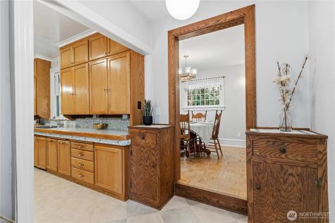 4903 S 31st Avenue Seattle WA 98108