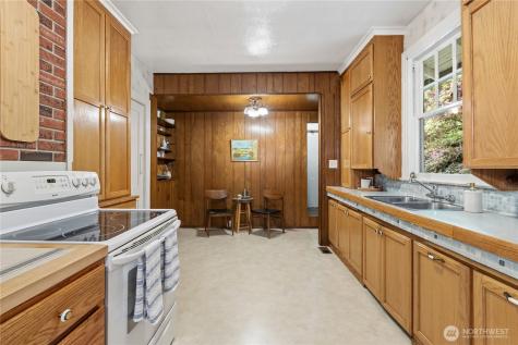 4903 S 31st Avenue Seattle WA 98108