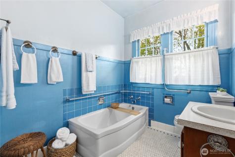 4903 S 31st Avenue Seattle WA 98108