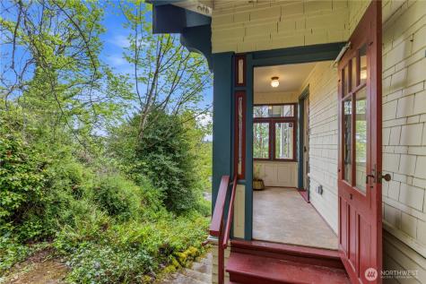 4903 S 31st Avenue Seattle WA 98108