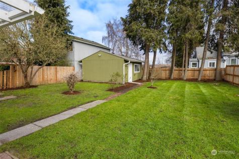 211 4th Avenue Se Puyallup WA 98372