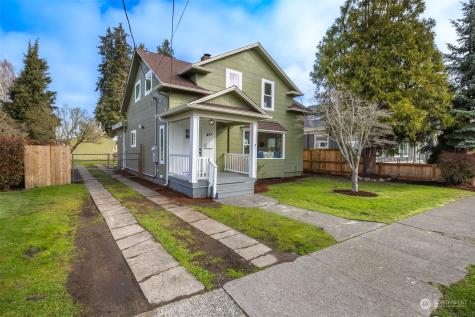 211 4th Avenue Se Puyallup WA 98372