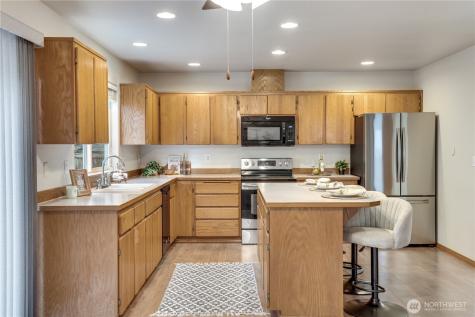 17317 94th Avenue Ct E Puyallup WA 98375