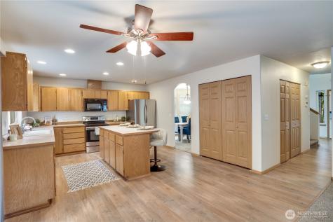17317 94th Avenue Ct E Puyallup WA 98375