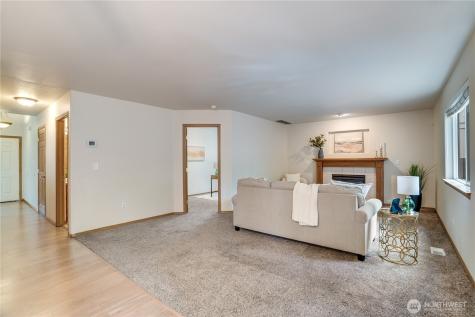 17317 94th Avenue Ct E Puyallup WA 98375