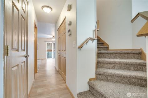 17317 94th Avenue Ct E Puyallup WA 98375