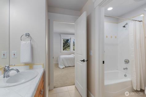 1828 4th Street Kirkland WA 98033