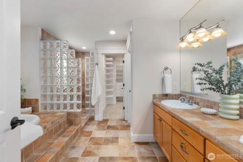 1828 4th Street Kirkland WA 98033