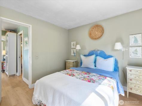 176 N N Maple Street Camano Island WA 98282