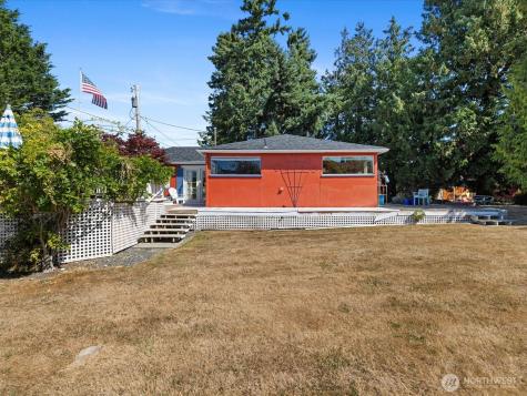 176 N N Maple Street Camano Island WA 98282