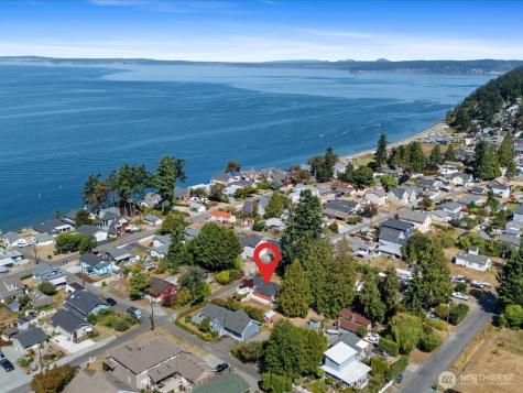 176 N N Maple Street Camano Island WA 98282