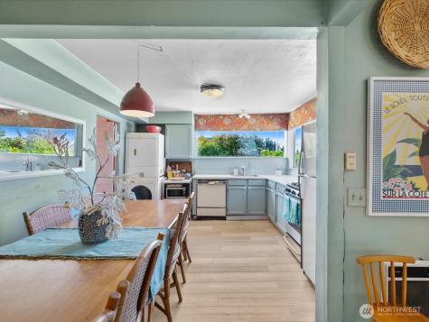 176 N N Maple Street Camano Island WA 98282