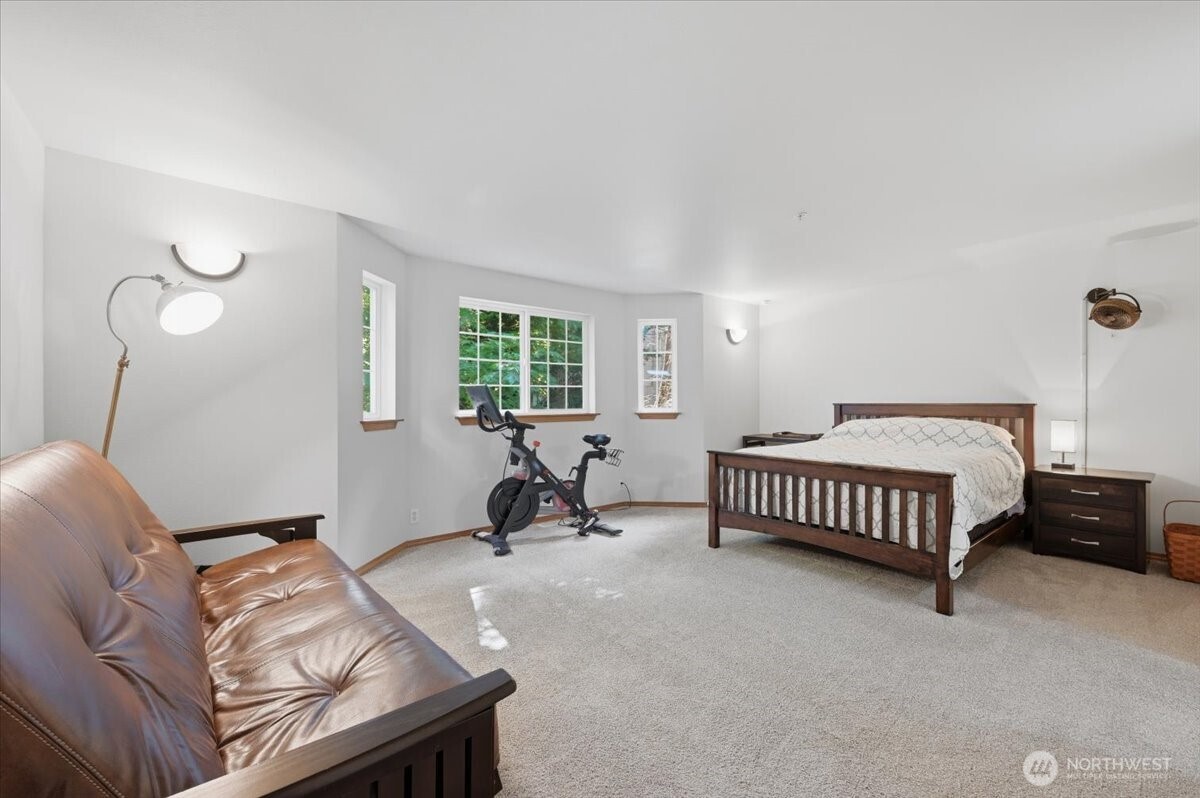 6534 NE 198th Street Kenmore WA 98028