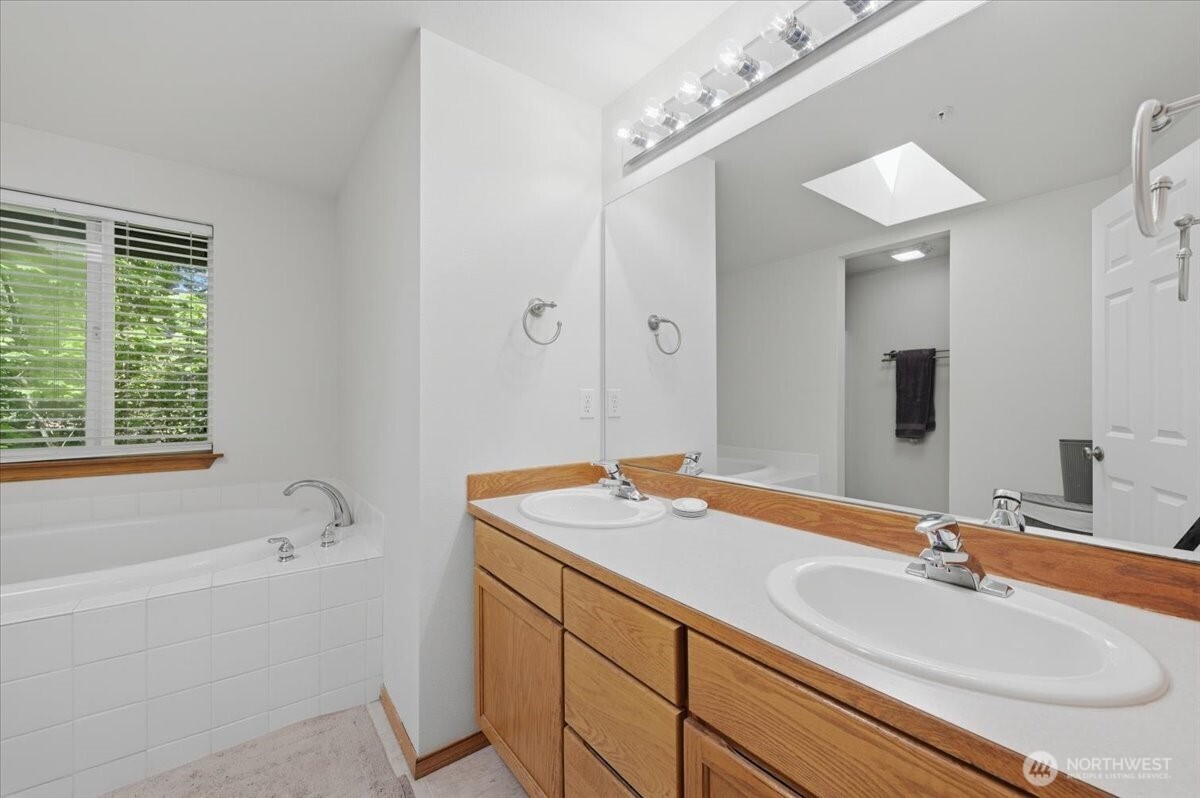6534 NE 198th Street Kenmore WA 98028