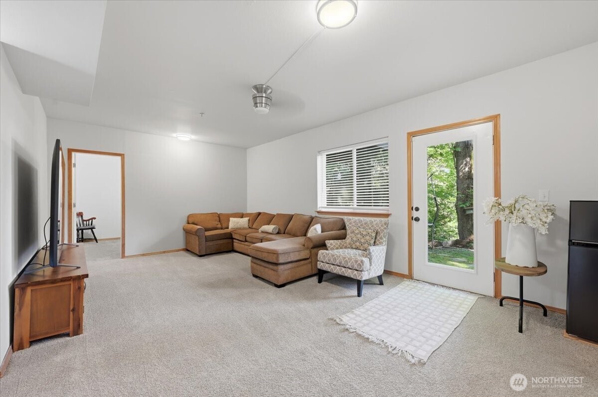 6534 NE 198th Street Kenmore WA 98028