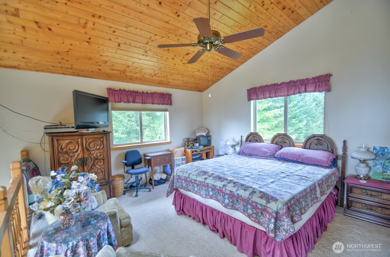 378 Burnt Ridge Road Onalaska WA 98570