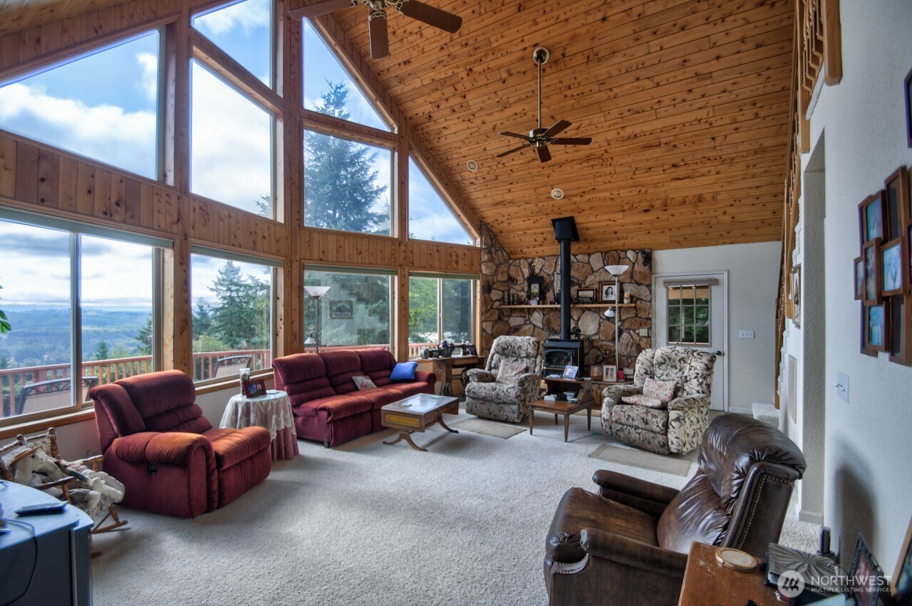 378 Burnt Ridge Road Onalaska WA 98570