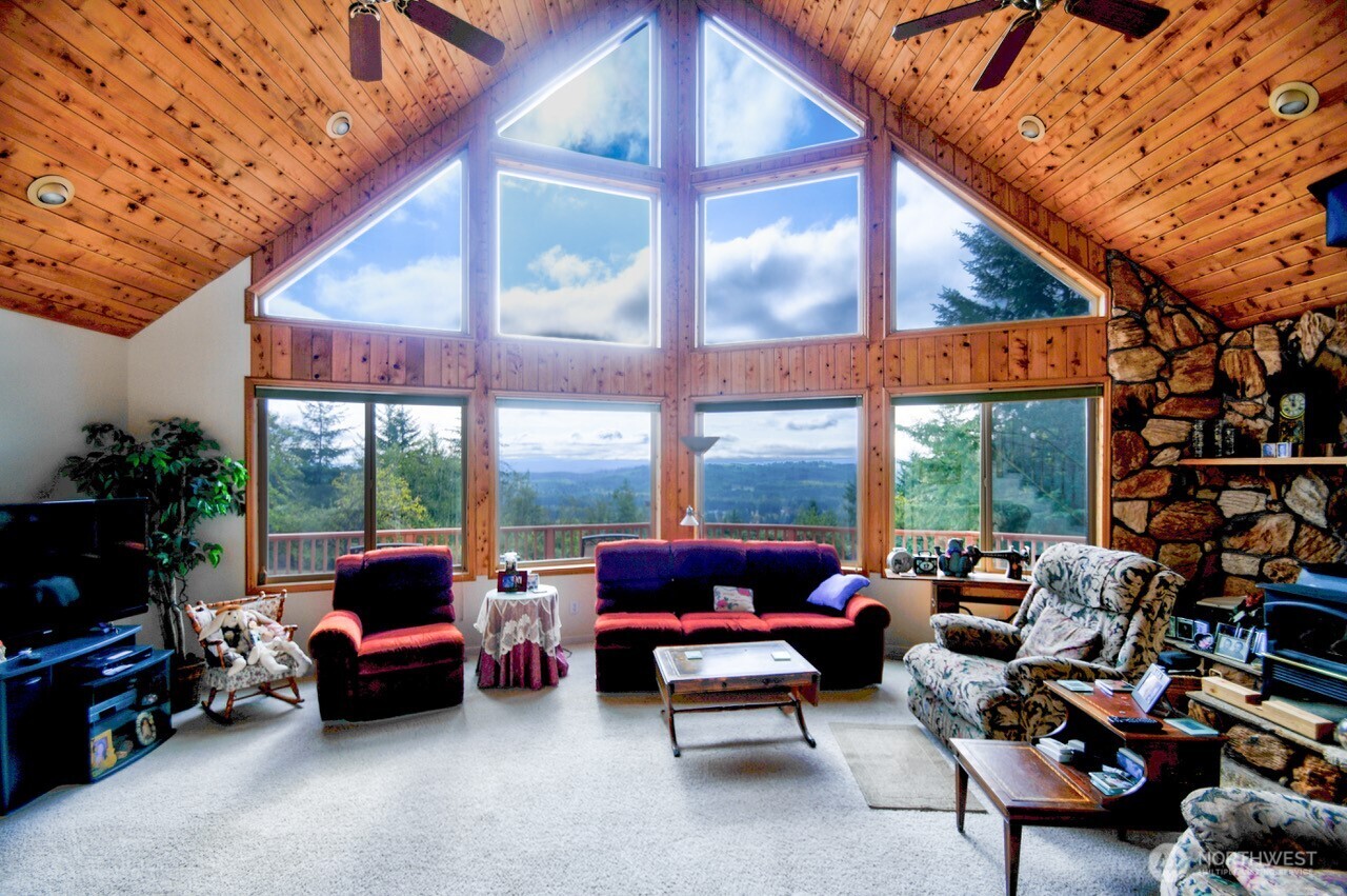378 Burnt Ridge Road Onalaska WA 98570