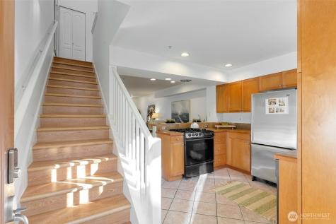 206 24th Avenue E Seattle WA 98112