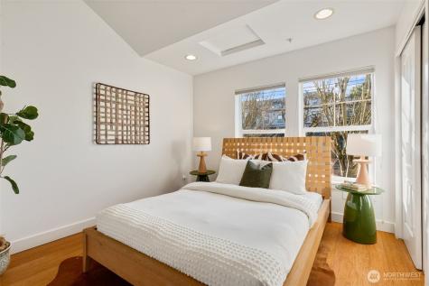 206 24th Avenue E Seattle WA 98112
