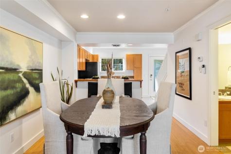 206 24th Avenue E Seattle WA 98112