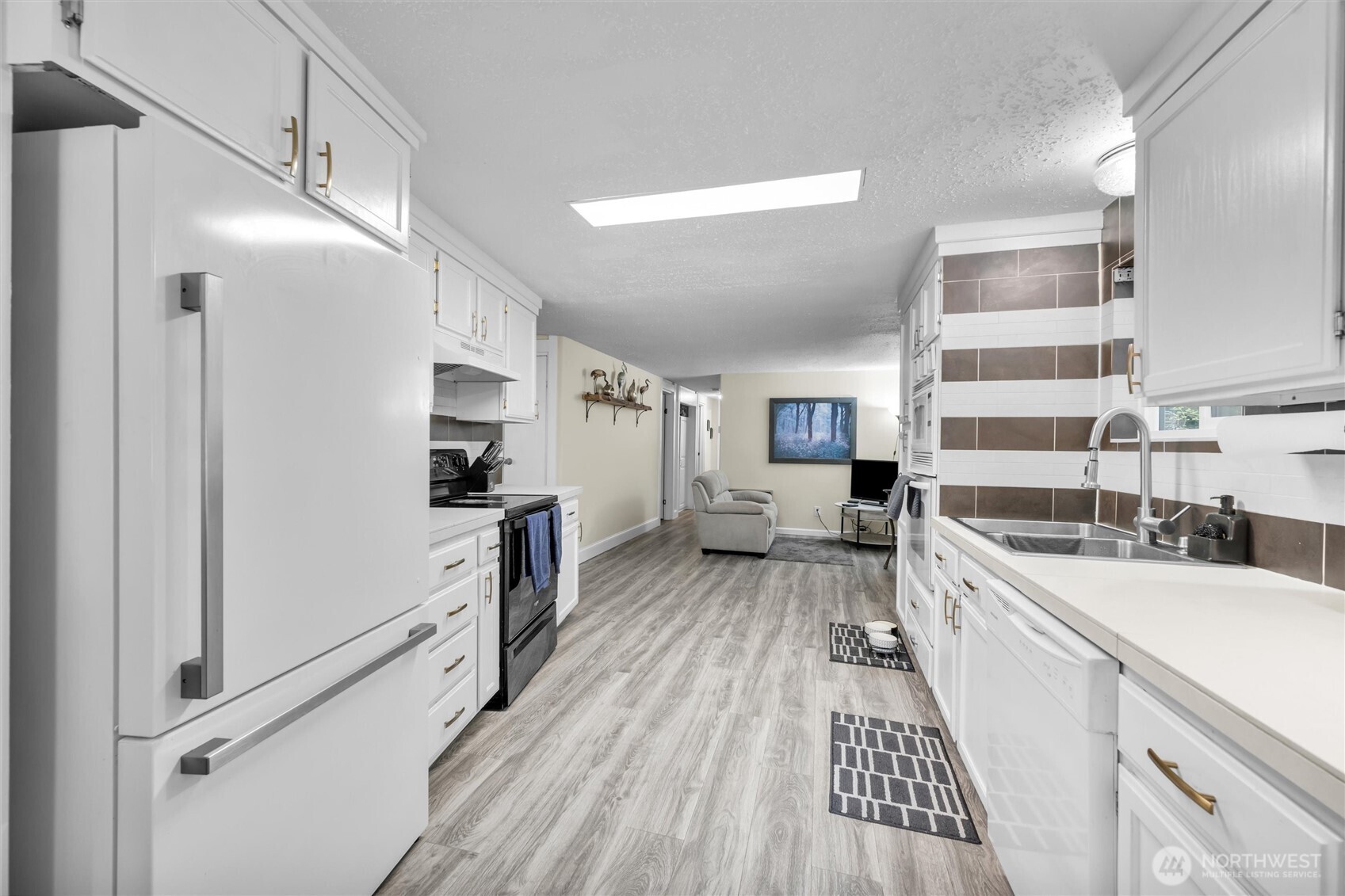 6360 Overland Trail Maple Falls WA 98266