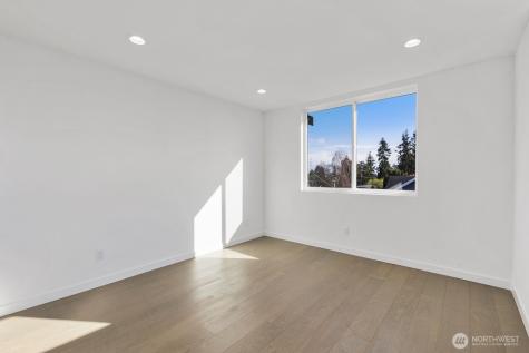 518 N 102nd Street Seattle WA 98133