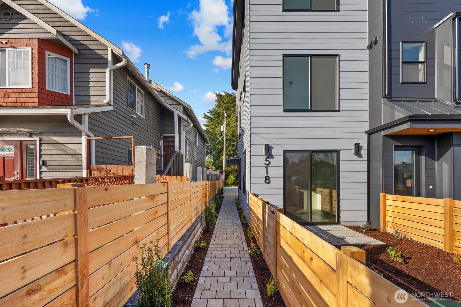 518 N 102nd Street Seattle WA 98133